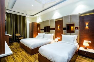 민박 Aura Grand By Levelup Hotels