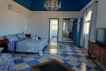 تختخواب و صبحانه Villa Zafira