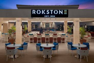 Rok Hotel Kingston, Tapestry Collection By Hilton