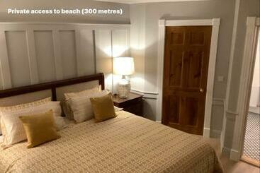 تختخواب و صبحانه Puffin Lodge Accomodation