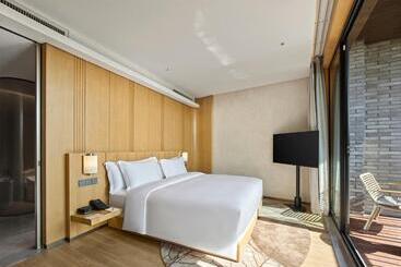 هتل Garrya Huzhou Lucun