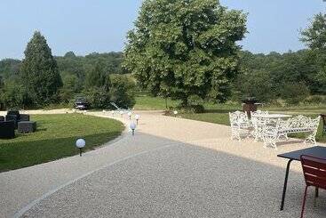 تختخواب و صبحانه Le Domaine Du Gravier