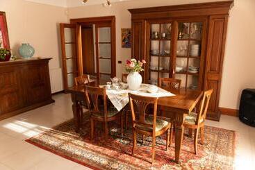 تختخواب و صبحانه Villa Annamaria
