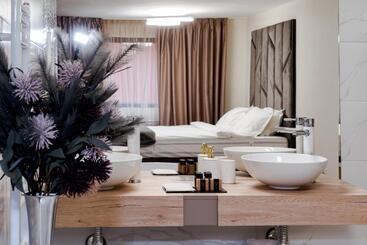 Cappo Suites
