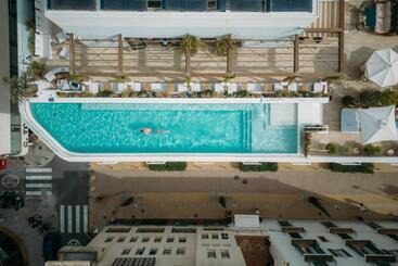هتل The Standard, Ibiza
