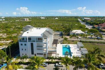 هتل The Tides, Grace Bay