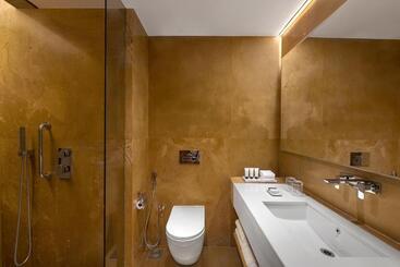 هتل Time Square Resort & Spa Bhuj