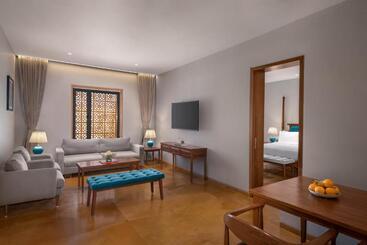 هتل Time Square Resort & Spa Bhuj