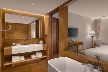 هتل Time Square Resort & Spa Bhuj