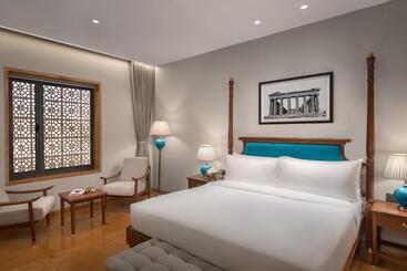 هتل Time Square Resort & Spa Bhuj