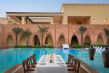 هتل Time Square Resort & Spa Bhuj