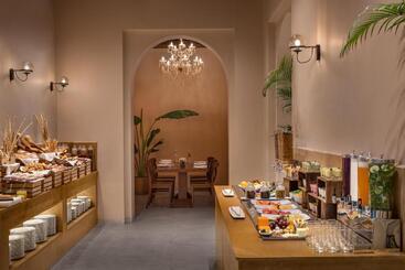 هتل Time Square Resort & Spa Bhuj