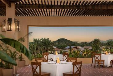 هتل Time Square Resort & Spa Bhuj