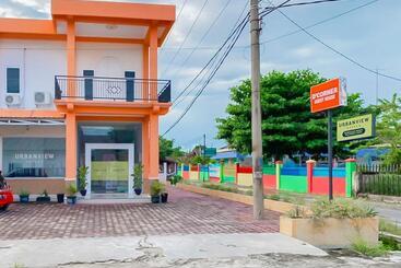 Urbanview Hotel Bundaran Besar Palangkaraya By Reddoorz