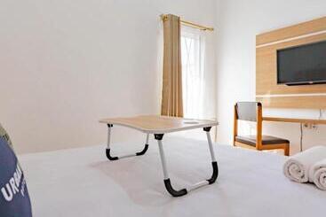 Urbanview Hotel Bundaran Besar Palangkaraya By Reddoorz