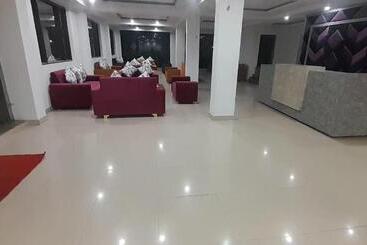 هتل Zoon Dabb Srinagar Airport Kashmir