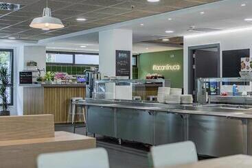 ユースホステル Micampus Santander Student Residence