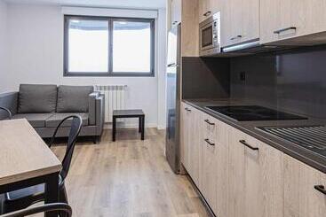 ユースホステル Micampus Santander Student Residence