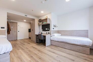ユースホステル Micampus Santander Student Residence