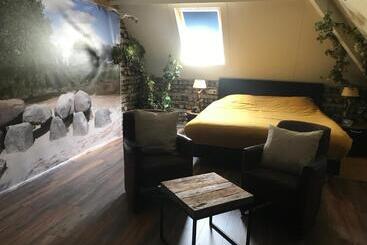 B&b. Het Hunebed Rolde