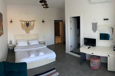 Moya Urla Butik Otel