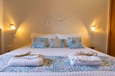 پانسیون Villa Curiazzi Guesthouse Viale La Pelosa 16