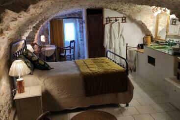 تختخواب و صبحانه Chambres Du Clocher