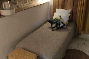 تختخواب و صبحانه Chambres Du Clocher