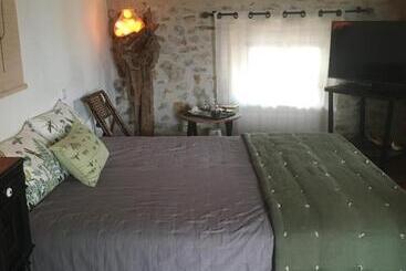 تختخواب و صبحانه Chambres Du Clocher