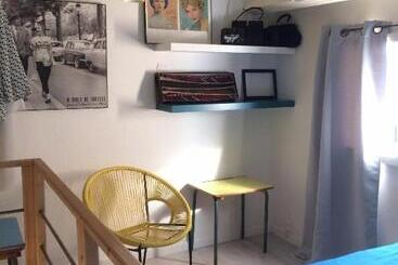 تختخواب و صبحانه Chambres Du Clocher
