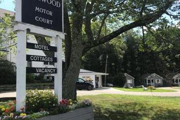 هتل Elmwood Motor Court