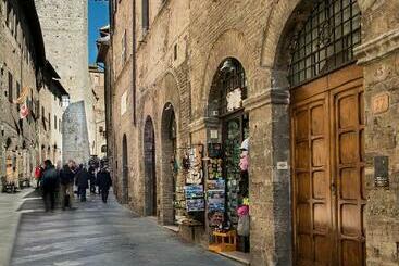 פנסיון Affittacamere Chiti Melania