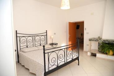 پانسیون Jonico Guest House