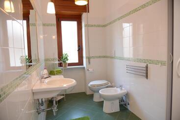 پانسیون Jonico Guest House