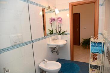 پانسیون Jonico Guest House