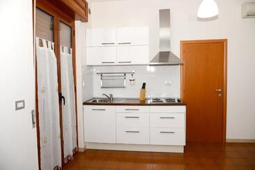 پانسیون Jonico Guest House