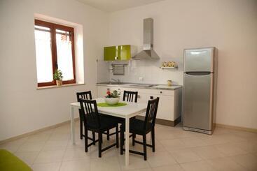 پانسیون Jonico Guest House