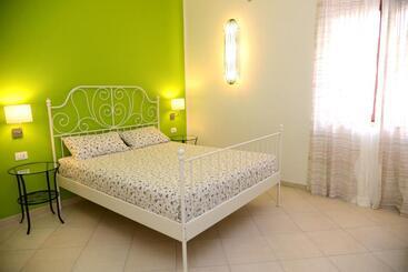 پانسیون Jonico Guest House