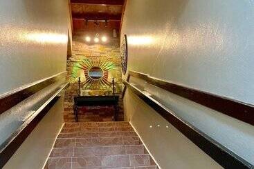 هاستل Seaview Inn
