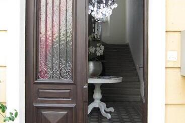 تختخواب و صبحانه Villa Art è