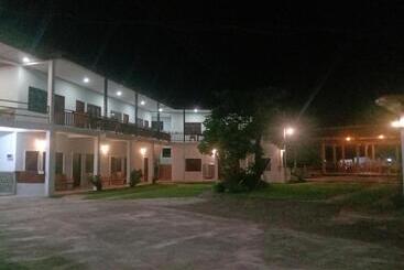 پانسیون Sanhak Guesthouse 1