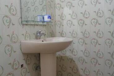 پانسیون Saranga Holiday Inn