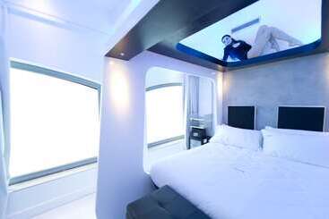 تختخواب و صبحانه Irooms Forum & Colosseum