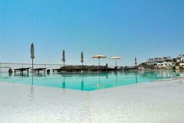 هتل Apolis Beachscape
