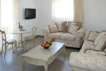 هتل Apolis Beachscape
