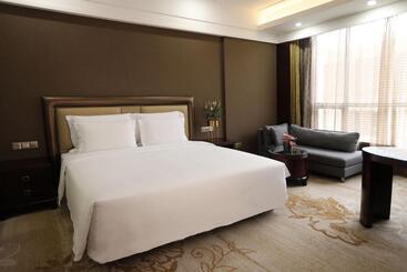 هتل Shenzhen Baolilai International