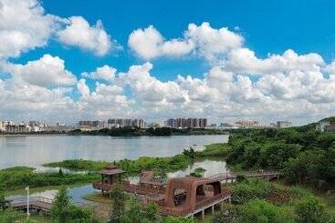 هتل Shenzhen Baolilai International