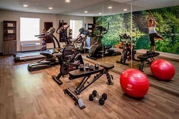 هتل Clarion Pointe Beckley