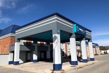 هتل Clarion Pointe Beckley