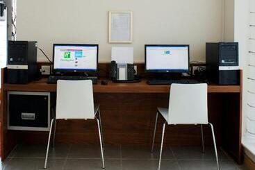 هتل Holiday Inn Express Rotherham North By Ihg